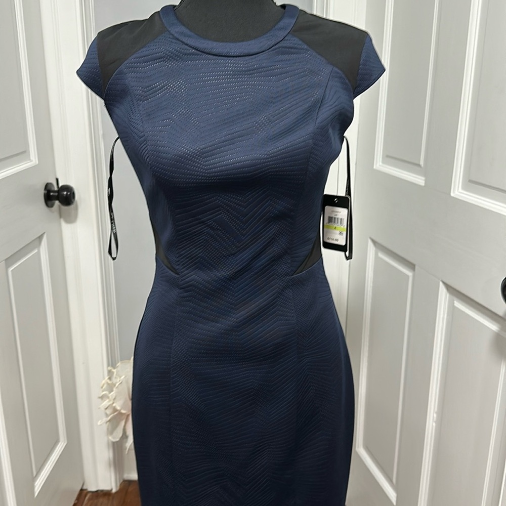 Guess new with tag size 4 Navy blue